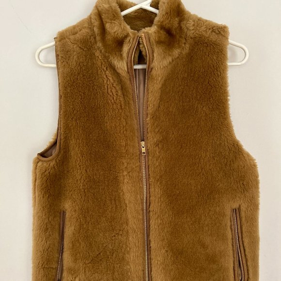 Plush Fleece Excursion Fur Vest For Women XSmall, XS Like New - Picture 2 of 3